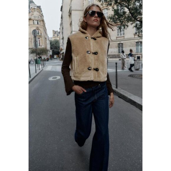 ZARA SHEARLING TOGGLE VEST - Picture 4 of 8
